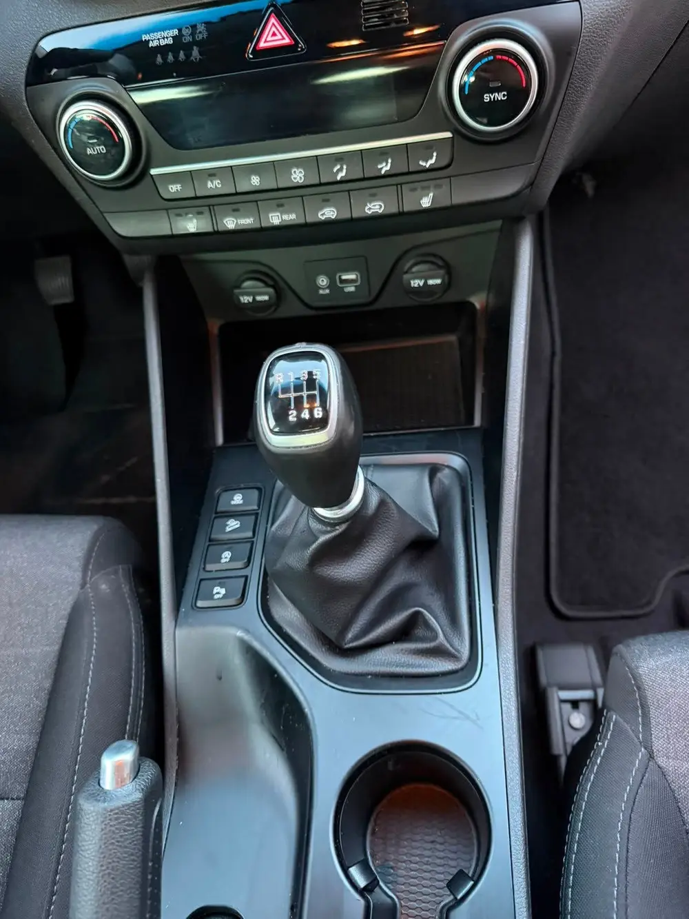 Hyundai Tucson 1.6 GDi 132pk 2019 Grijs uit 2019, foto 12