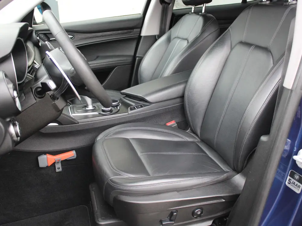 Alfa Romeo Stelvio 2.2d Super | STOELVERWARMING | LEDEREN BE uit 2019, foto 4
