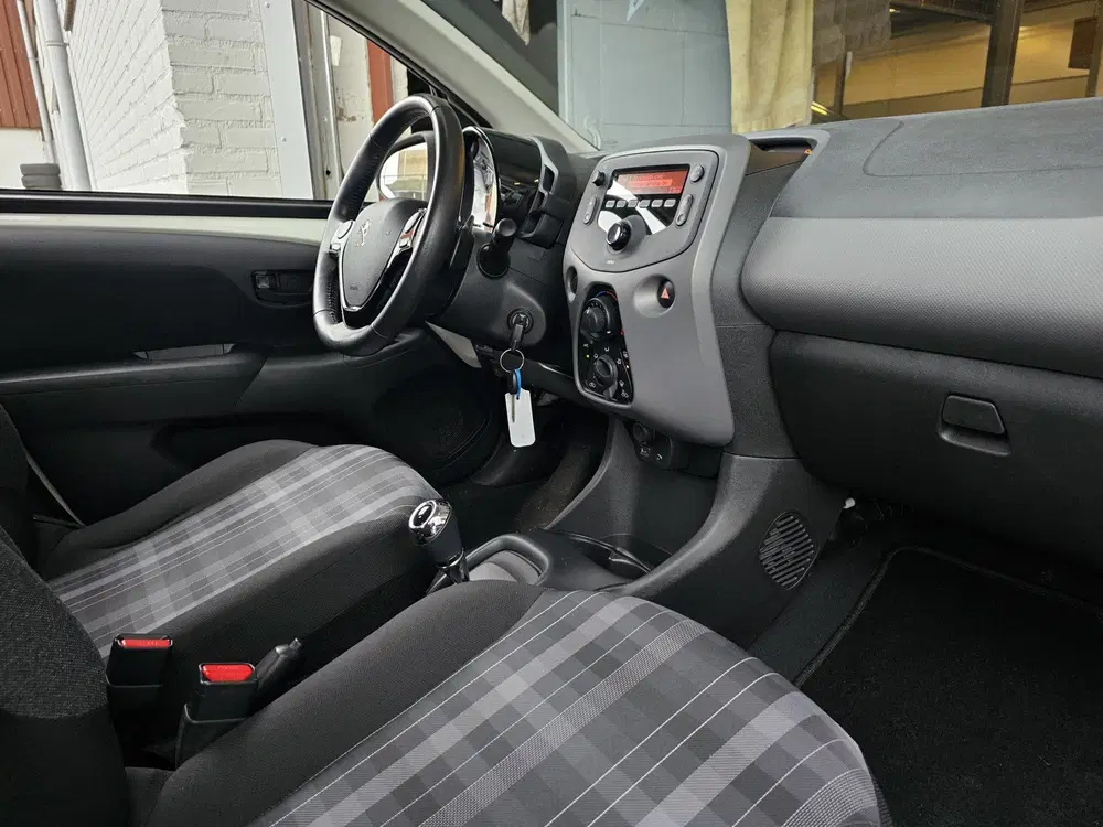 Peugeot 108 1.0 e-VTi AUT 18dkm NAP APK 8-2027 SUMMER uit 2019, foto 3
