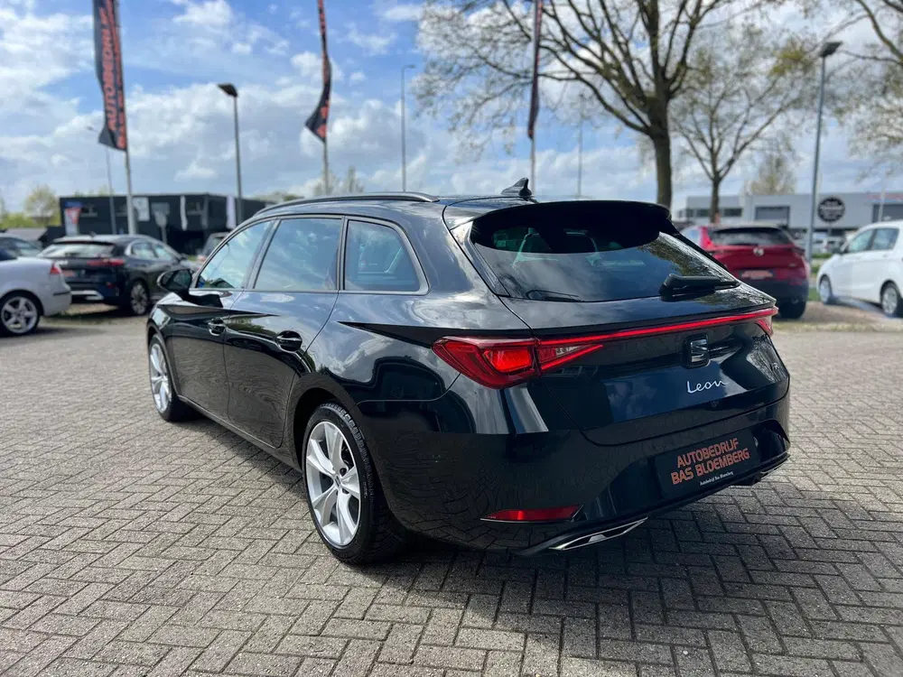 SEAT Leon 1.5 eTSI FR Business Intense uit 2023, foto 3