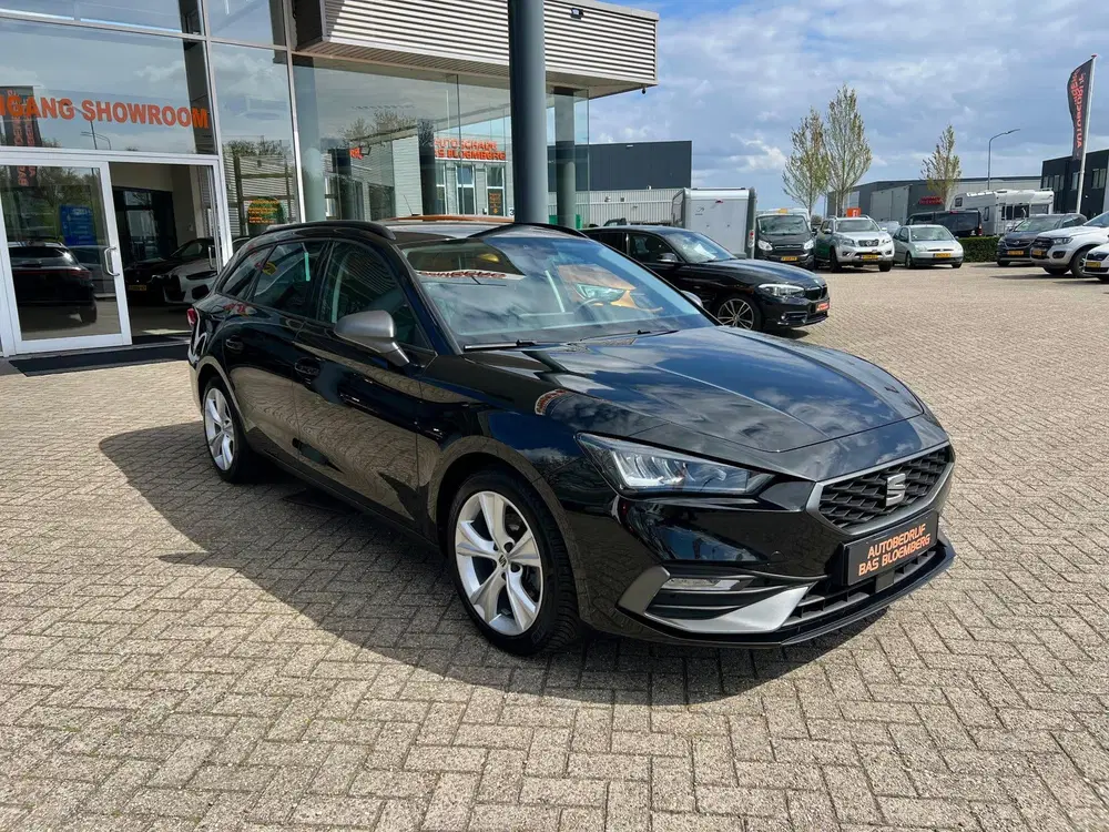 SEAT Leon 1.5 eTSI FR Business Intense uit 2023, foto 4