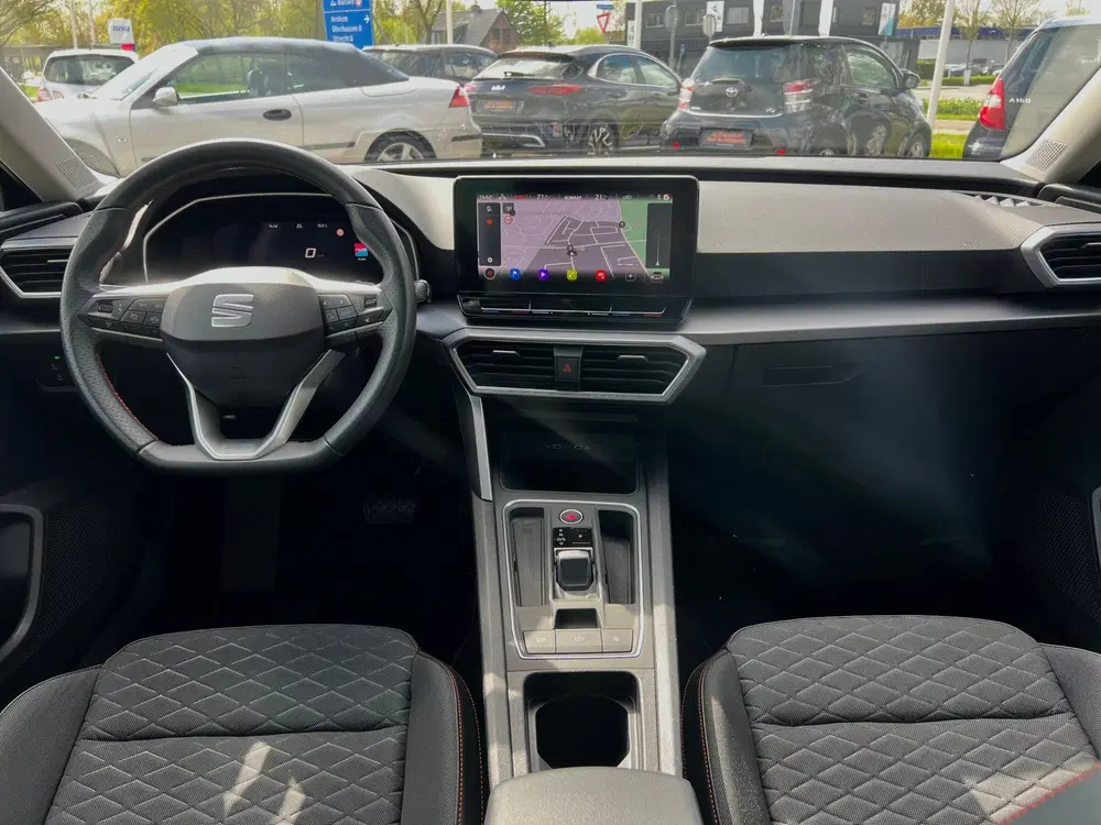 SEAT Leon 1.5 eTSI FR Business Intense uit 2023, foto 9