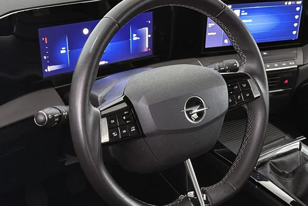 Opel Astra 1.2 Edition uit 2023, foto 11