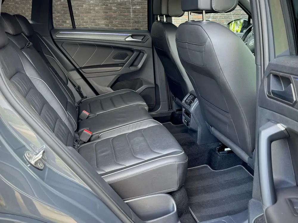 Volkswagen Tiguan R-line BLACK STYLE | E-HYBRID | 245PK | PA uit 2023, foto 13
