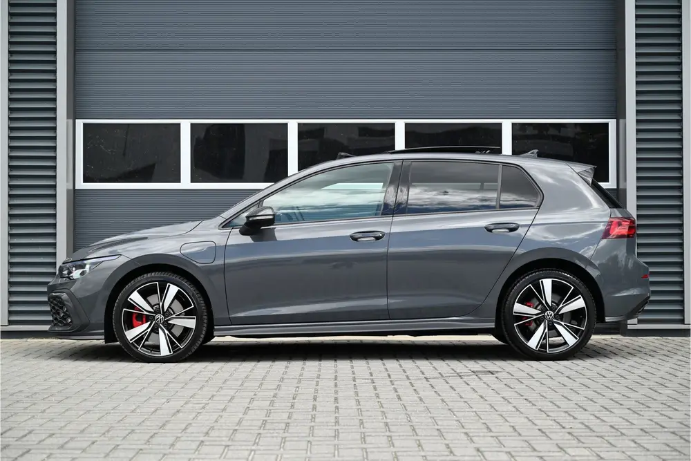 Volkswagen Golf 1.4 GTE 245 PK / PANO / IQ LIGHTS / HEAD UP uit 2021, foto 5