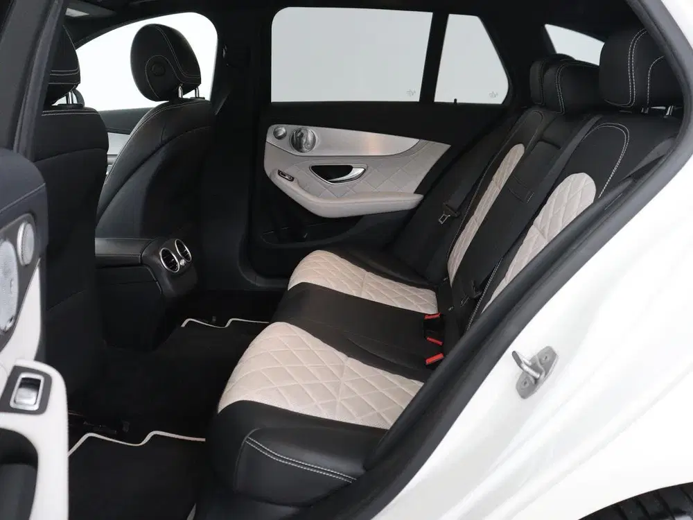 Mercedes-Benz C-Klasse 300e Avantgarde uit 2020, foto 7