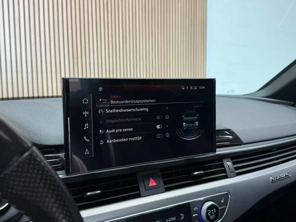 Audi A4 45 TFSI quattro Launch edition Sport uit 2019, foto 11