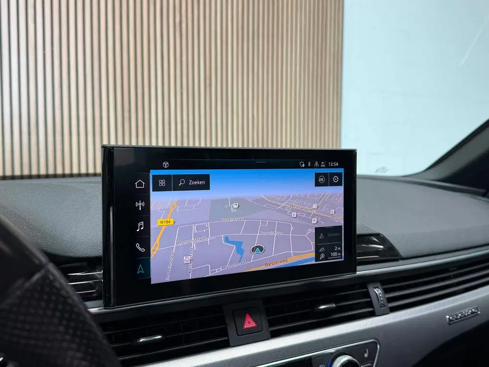 Audi A4 45 TFSI quattro Launch edition Sport uit 2019, foto 13