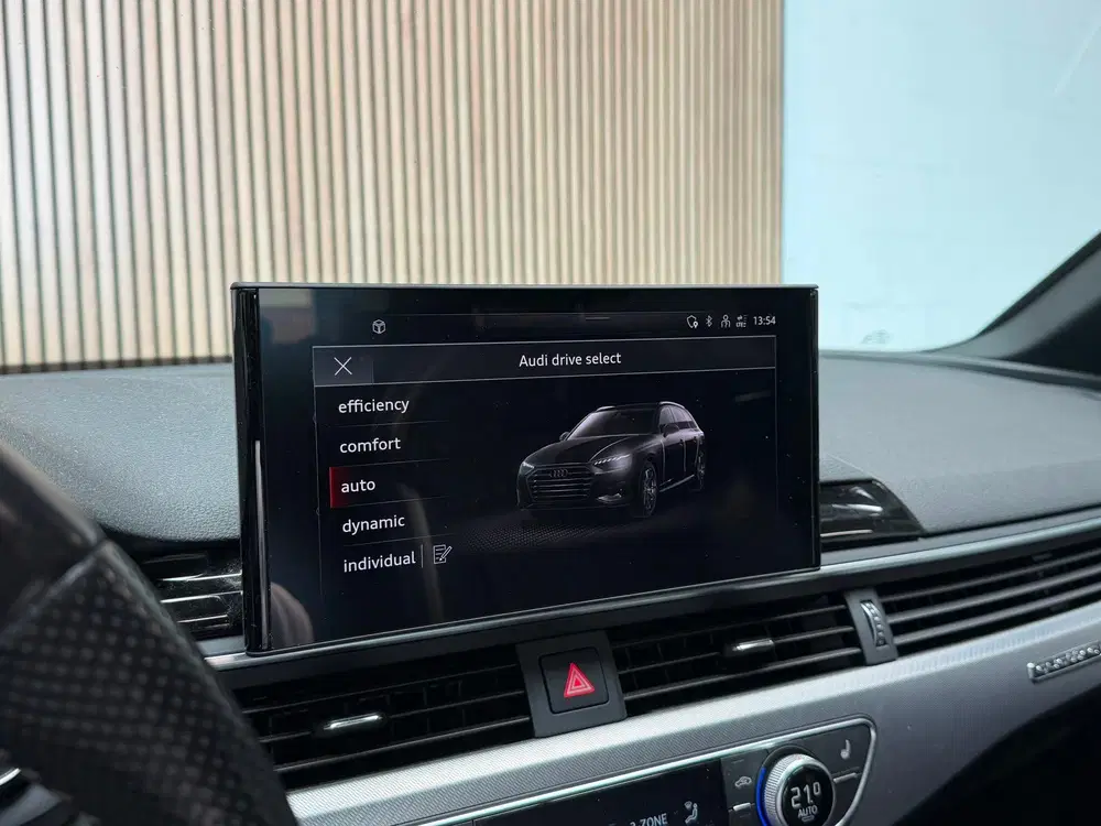 Audi A4 45 TFSI quattro Launch edition Sport uit 2019, foto 15
