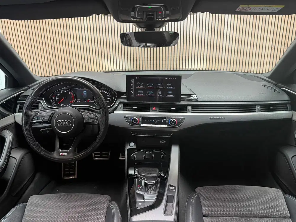 Audi A4 45 TFSI quattro Launch edition Sport uit 2019, foto 6