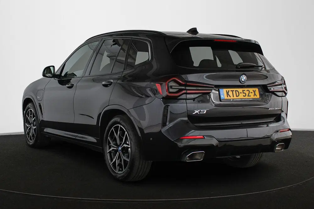 BMW X3 xDrive30e M Sport Panoramadak Stuur-Stoelv uit 2022, foto 4