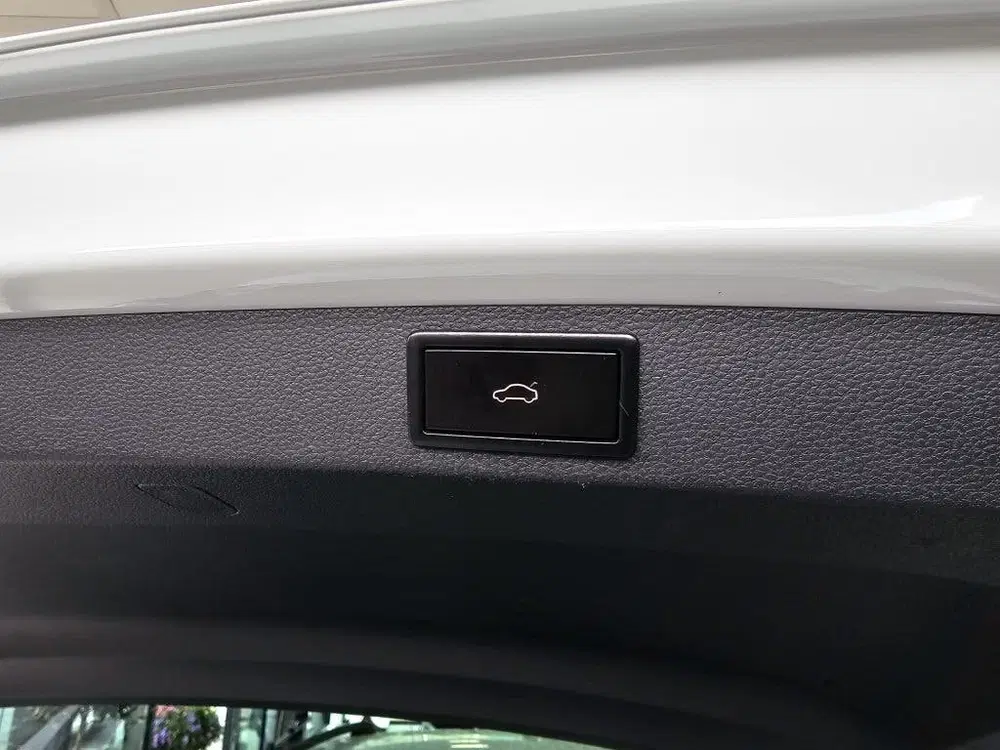 Skoda Karoq 1.5 TSI ACT Sportline Business uit 2020, foto 12