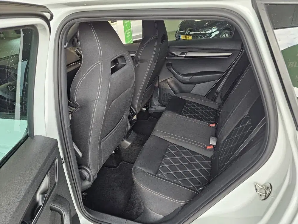 Skoda Karoq 1.5 TSI ACT Sportline Business uit 2020, foto 14