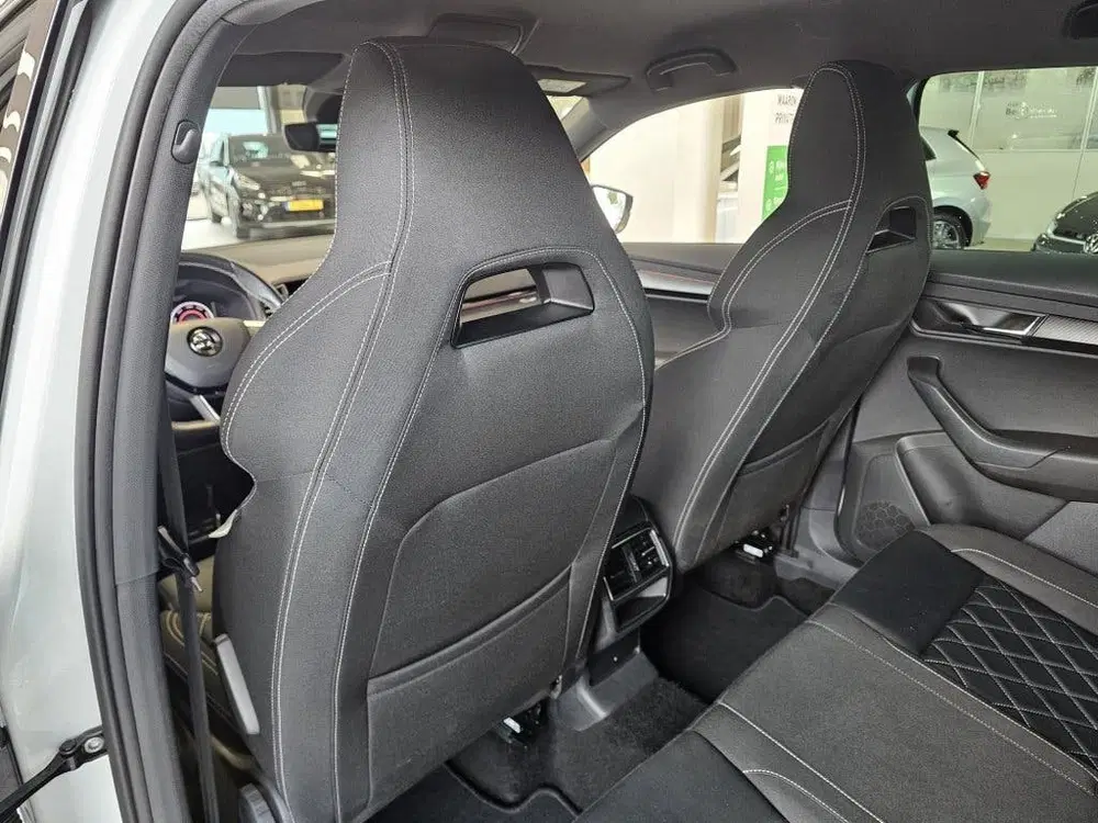 Skoda Karoq 1.5 TSI ACT Sportline Business uit 2020, foto 19