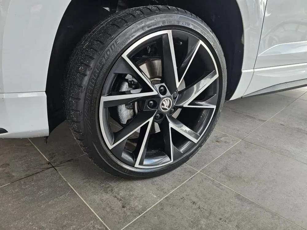 Skoda Karoq 1.5 TSI ACT Sportline Business uit 2020, foto 8