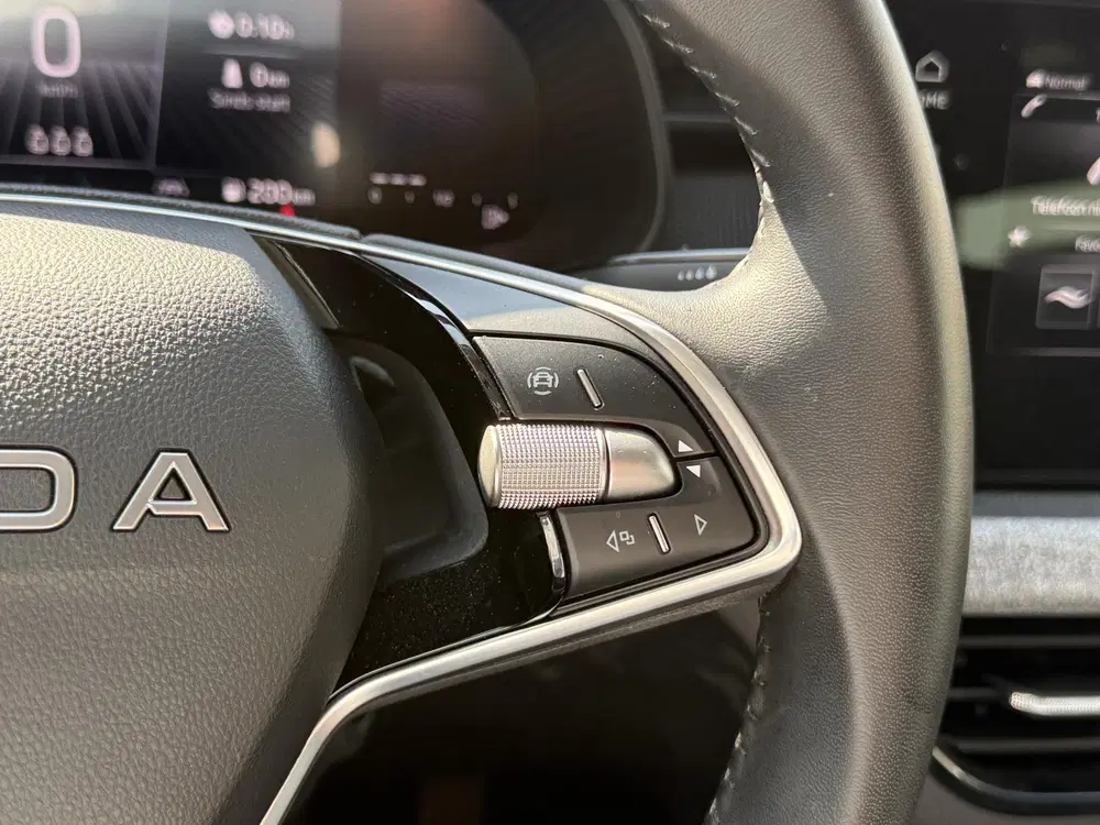Skoda Kamiq 1.0 TSI Business Edition uit 2025, foto 19