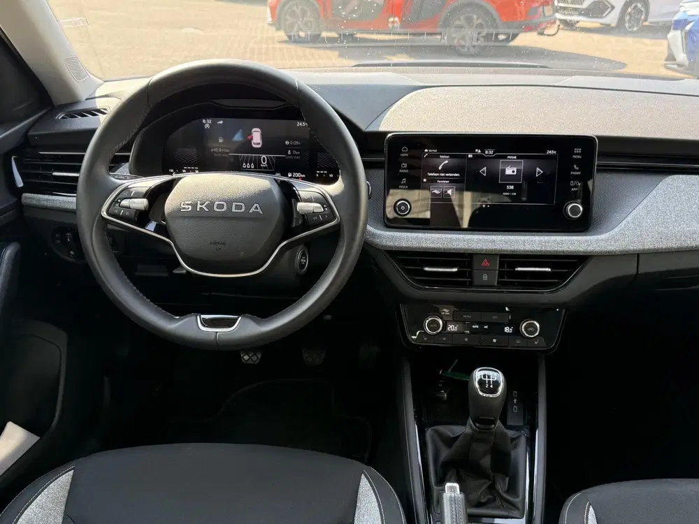 Skoda Kamiq 1.0 TSI Business Edition uit 2025, foto 3