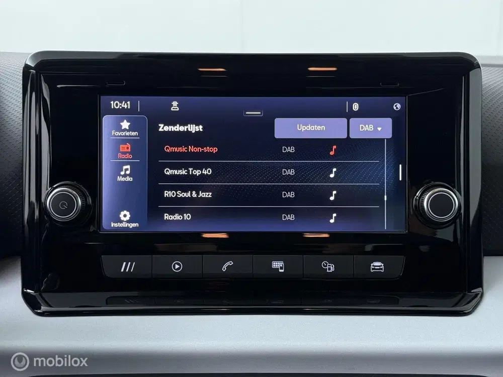 SEAT Arona 1.0 TSI Style Business Connect uit 2023, foto 14