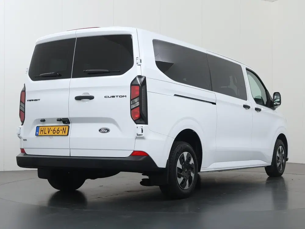 Ford Transit Custom 340 uit 2025, foto 2