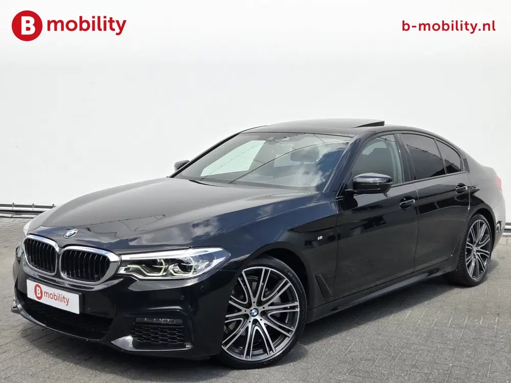 BMW 5-serie 5 Serie 520i High Executive M-Sport Schuif uit 2020
