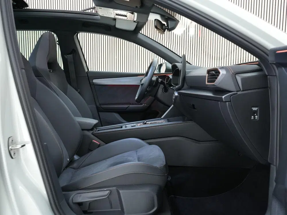 Cupra Leon 1.5 TSI e-Hybrid Business uit 2025, foto 4