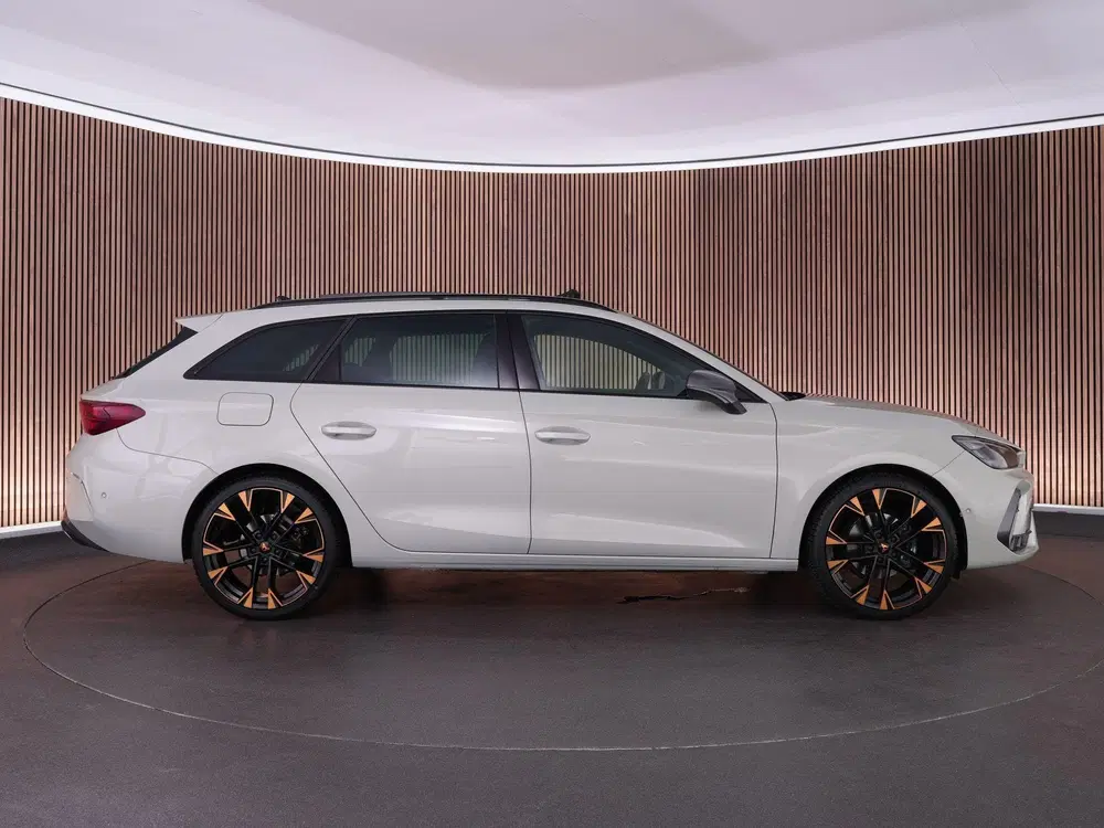 Cupra Leon 1.5 TSI e-Hybrid Business uit 2025, foto 6