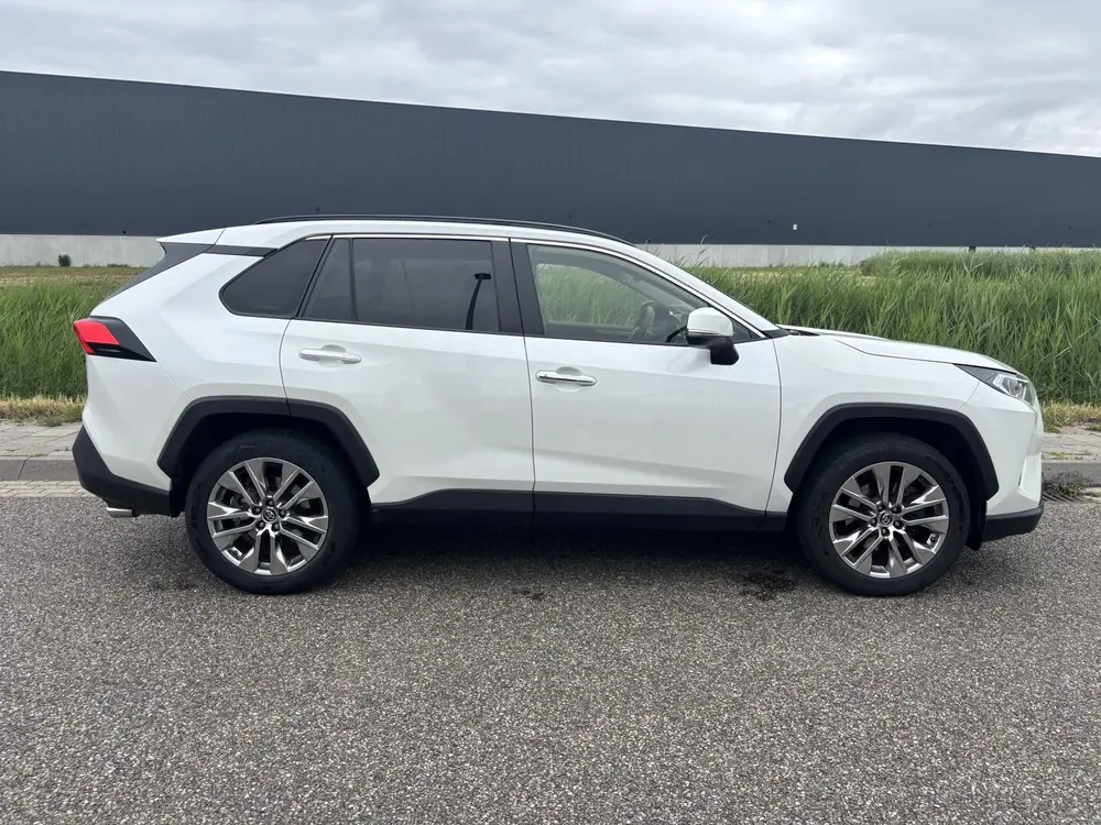 Toyota RAV4 2.0 VVT-iE Executive Trekhaak. (bj 2019) uit 2019, foto 2