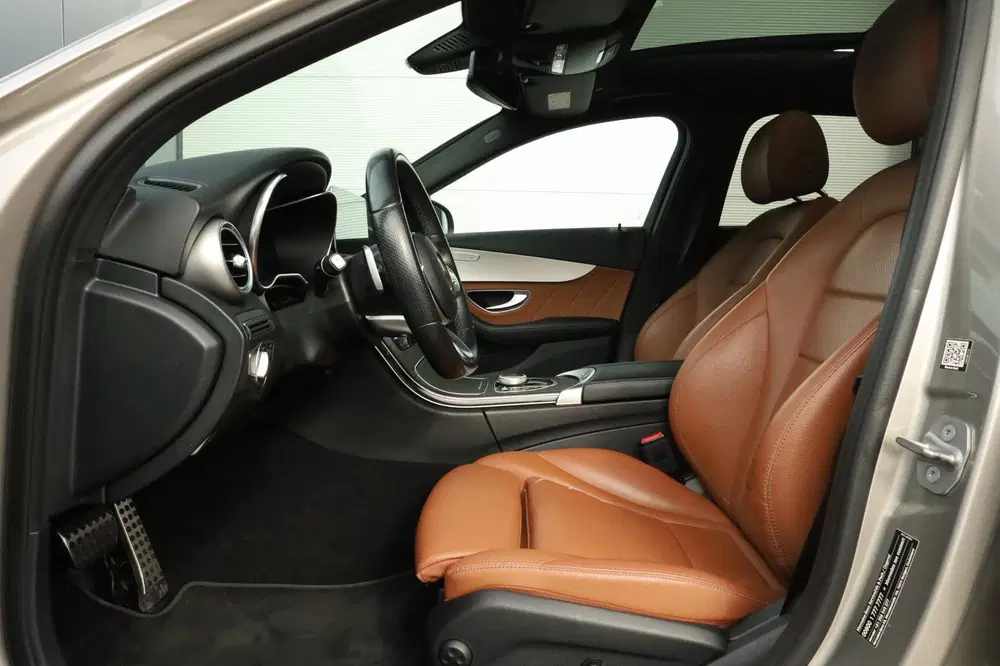 Mercedes-Benz C-Klasse 180 Business Solution AMG Pano uit 2020, foto 11