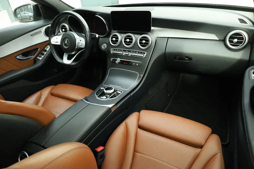 Mercedes-Benz C-Klasse 180 Business Solution AMG Pano uit 2020, foto 19