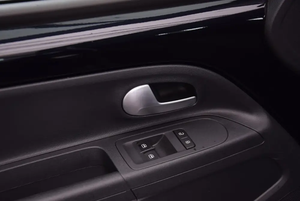Volkswagen Up! 1.0 2023 Camera Cruise Control climatronic uit 2023, foto 9