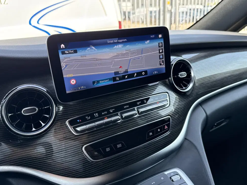 Mercedes-Benz EQV 300 L2 90kWh uit 2022, foto 11