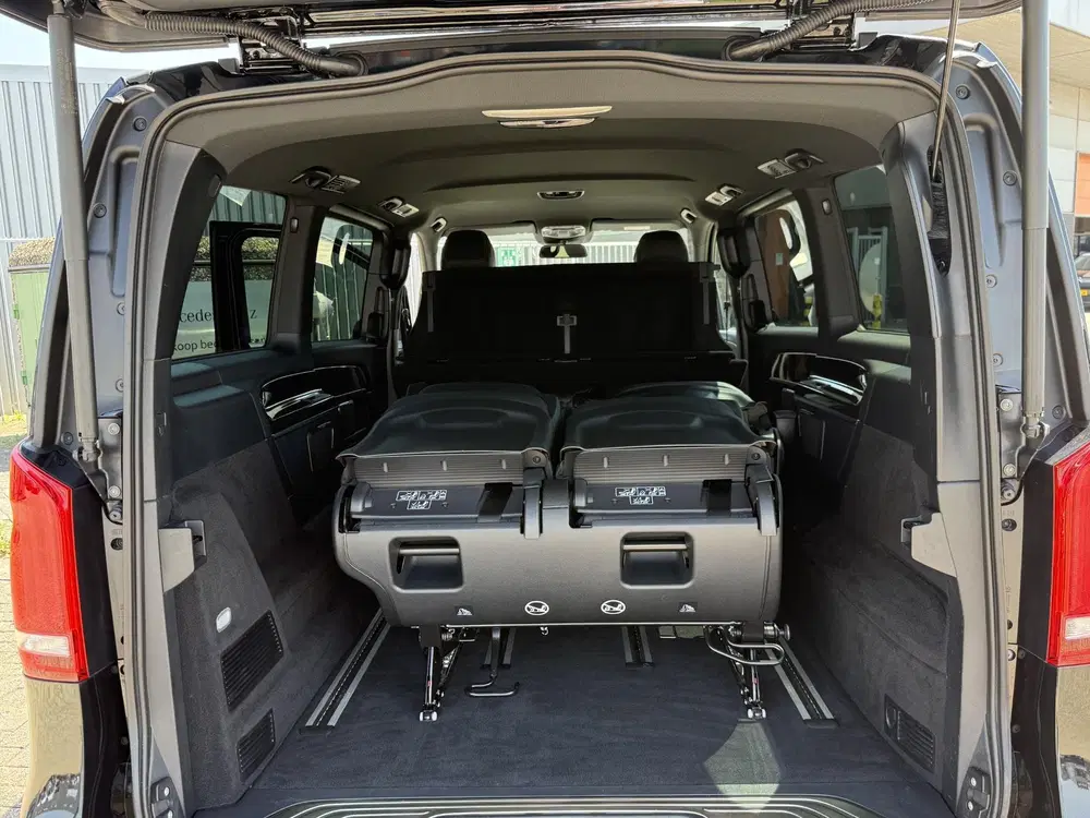 Mercedes-Benz EQV 300 L2 90kWh uit 2022, foto 13