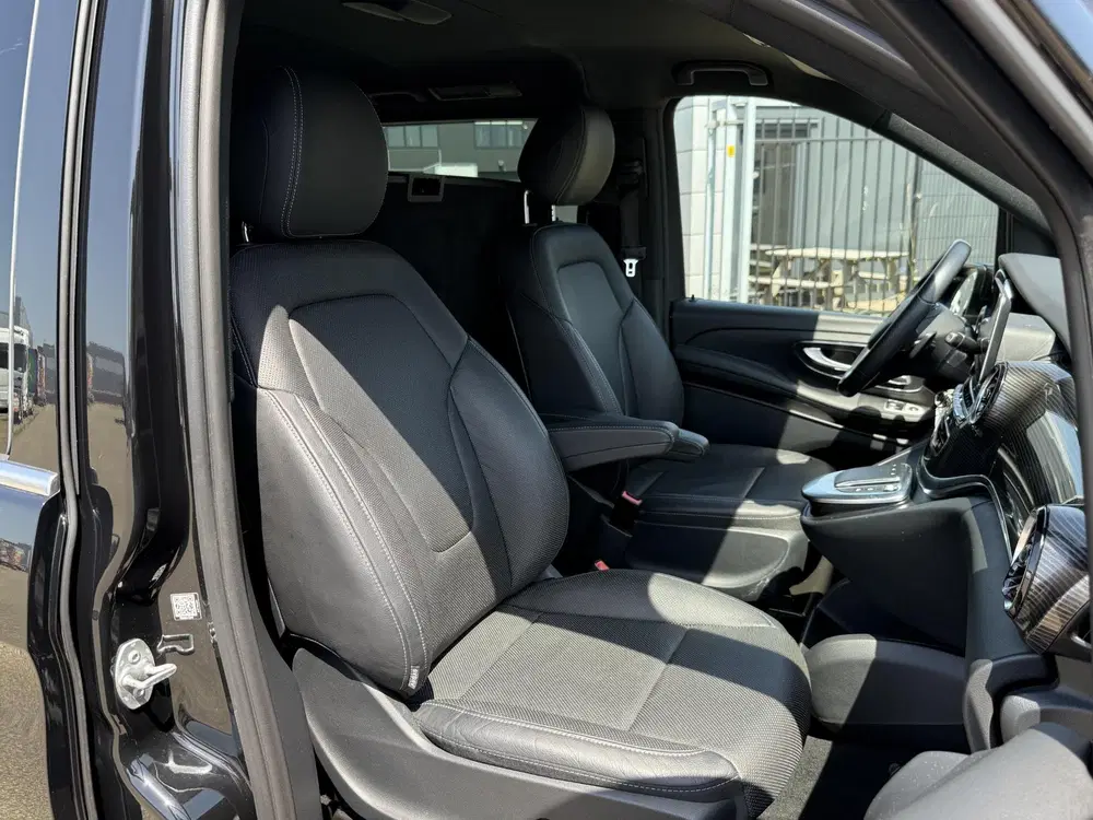 Mercedes-Benz EQV 300 L2 90kWh uit 2022, foto 14