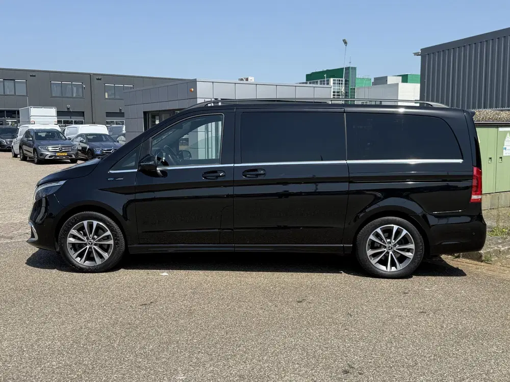 Mercedes-Benz EQV 300 L2 90kWh uit 2022, foto 15