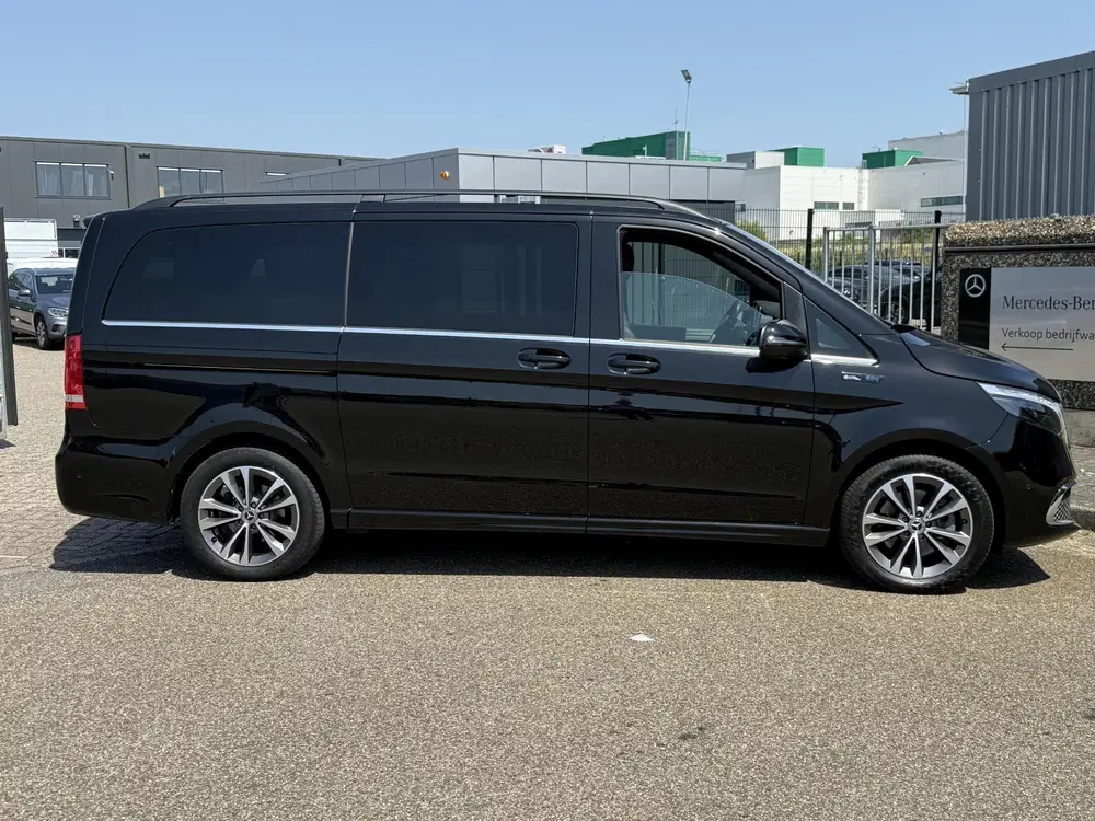 Mercedes-Benz EQV 300 L2 90kWh uit 2022, foto 3