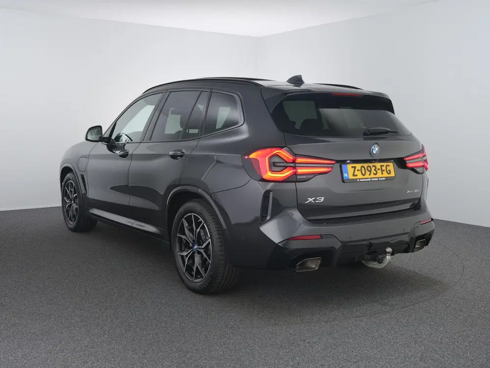 BMW X3 xDrive30e uit 2023, foto 10