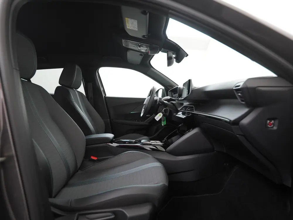 Peugeot 2008 1.2 PureTech Allure Pack Automaat uit 2023, foto 3