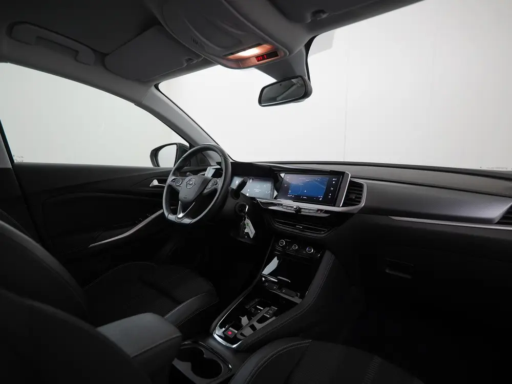 Opel Grandland 1.2 Turbo Elegance uit 2024, foto 2