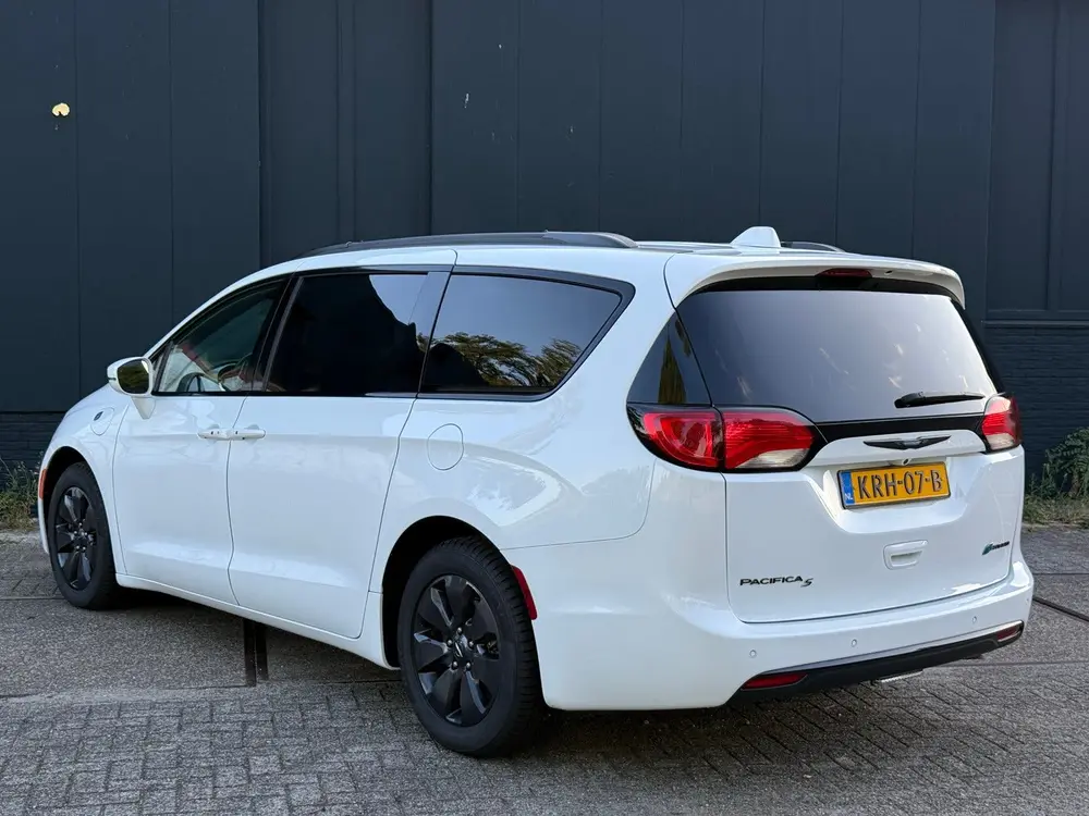 Chrysler Pacifica Pacifica S Hybrid 2020 uit 2020, foto 17