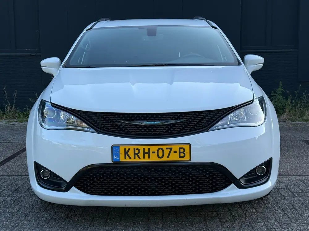 Chrysler Pacifica Pacifica S Hybrid 2020 uit 2020, foto 2