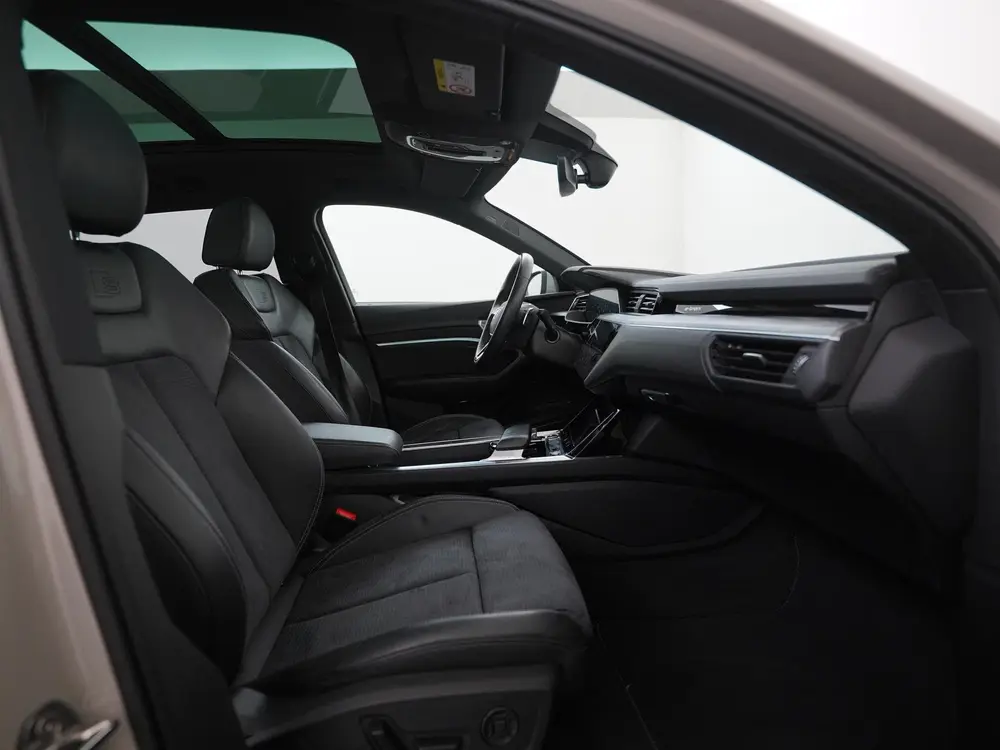 Audi e-tron 55 quattro S-Line Int. 95 kWh uit 2022, foto 3