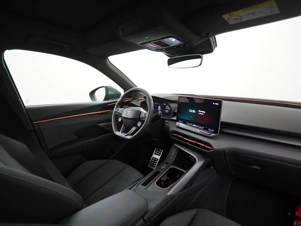 Cupra Terramar 1.5 TSI e-Hybrid Business uit 2025, foto 2