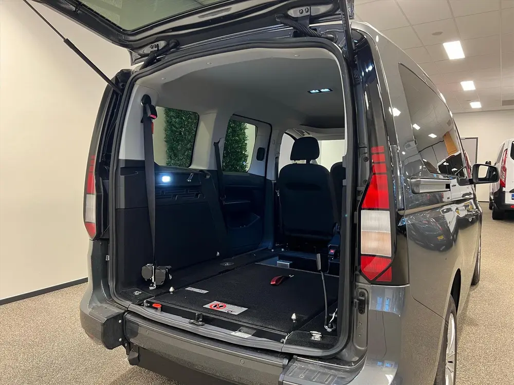 Volkswagen Caddy L1 Rolstoelauto Automaat 3+1 of 5+0 uit 2021, foto 11