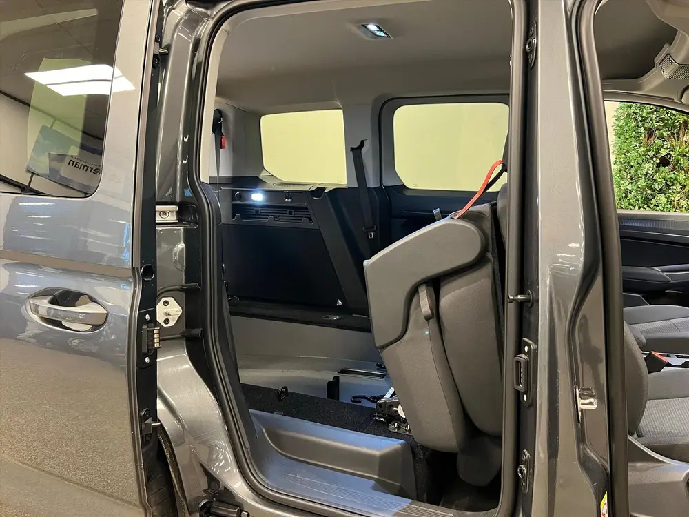 Volkswagen Caddy L1 Rolstoelauto Automaat 3+1 of 5+0 uit 2021, foto 6