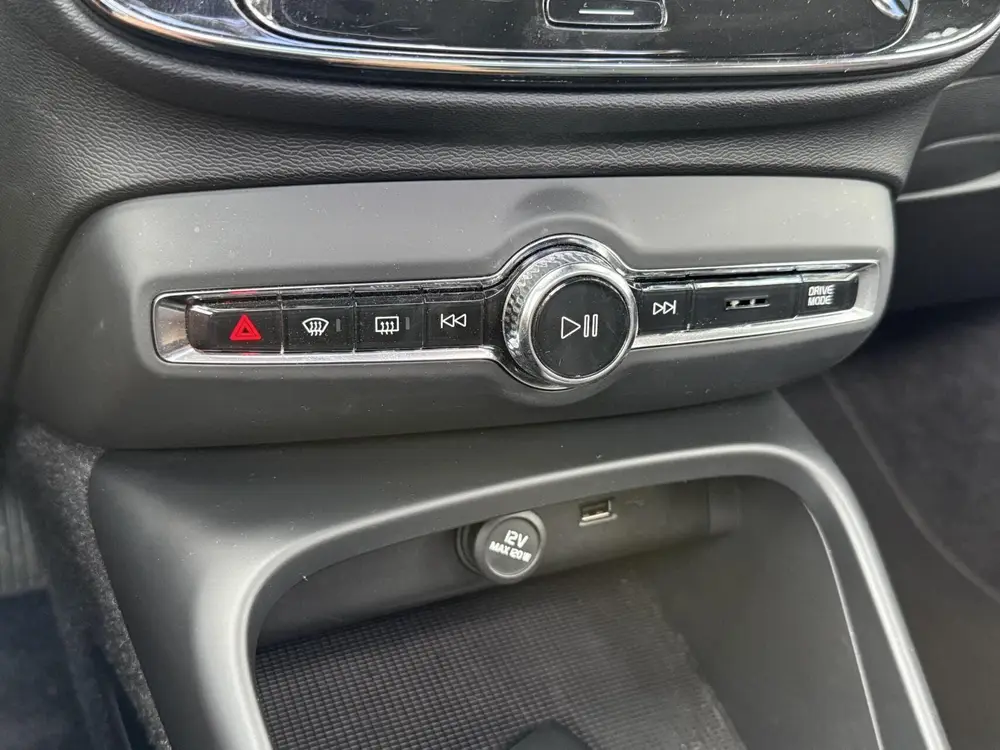 Volvo XC40 2.0 T4 Inscription trehaak panoramadak uit 2019, foto 10