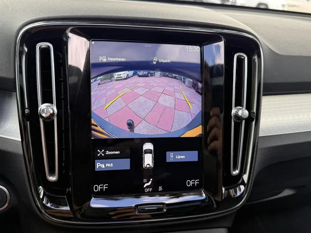 Volvo XC40 2.0 T4 Inscription trehaak panoramadak uit 2019, foto 11