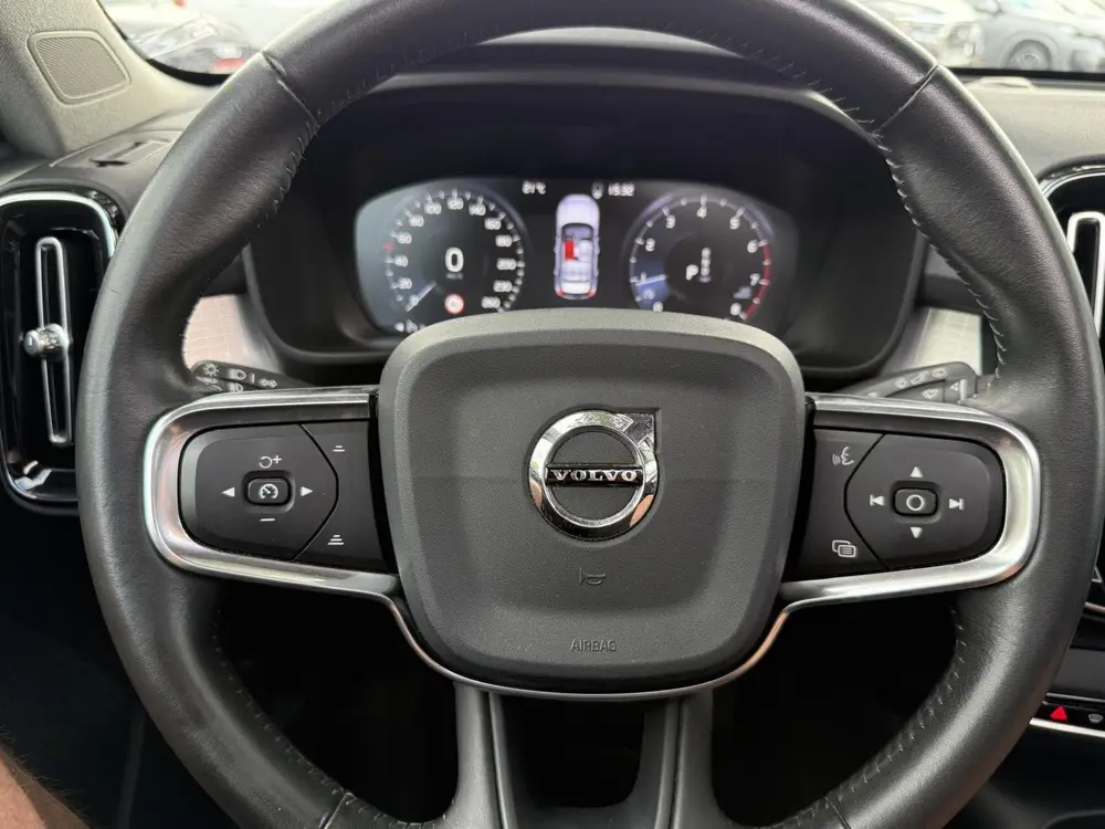 Volvo XC40 2.0 T4 Inscription trehaak panoramadak uit 2019, foto 7