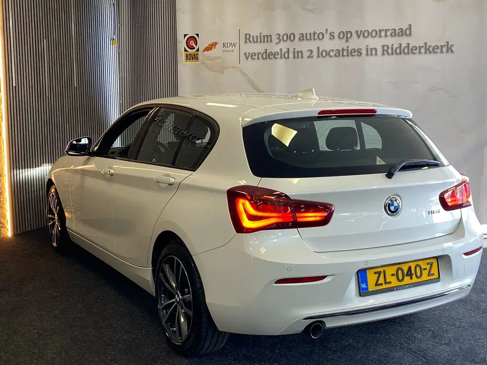 BMW 1-serie 116I SPORT LINE EDITION uit 2019, foto 12