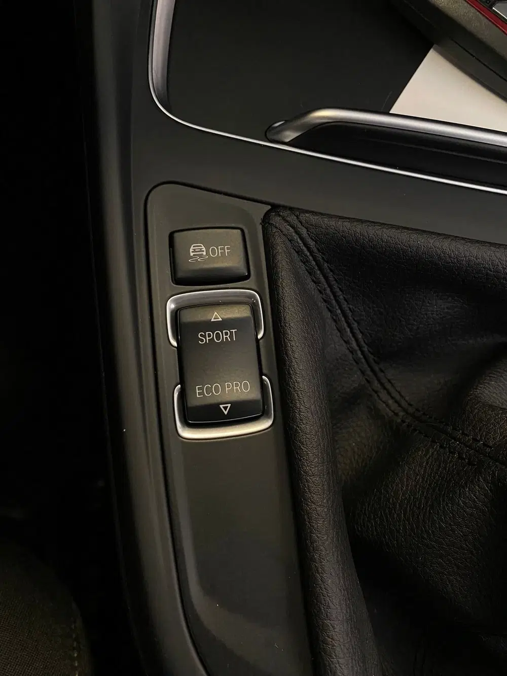 BMW 1-serie 116I SPORT LINE EDITION uit 2019, foto 19