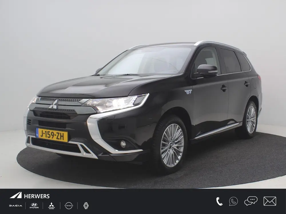 Mitsubishi Outlander 2.4 PHEV Pure / Stoelverwarming / Navig uit 2020